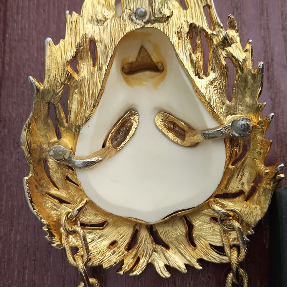 Lion head necklace on gold plated heavy chain. Razza - Picture 6 of 11